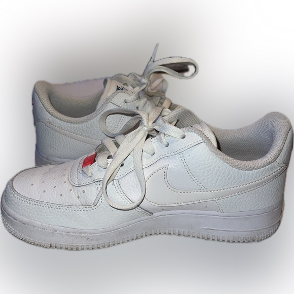 Nike Air Force 1 Low ‘07 Essential Summit White Mini Swooshes - Picture 6 of 7